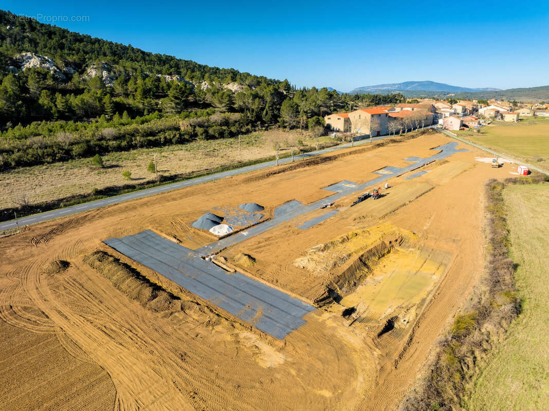 Terrain à bâtir viabilisé de 752m2 - photo 5