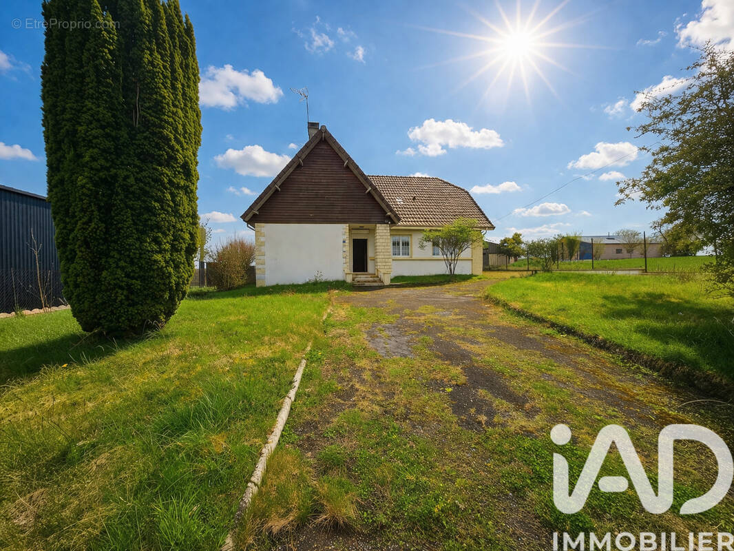 Photo 1 - Maison à JANDUN