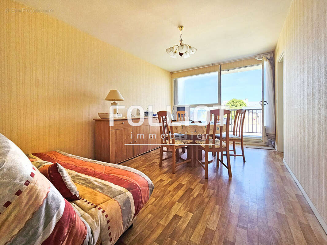 Appartement à LUC-SUR-MER