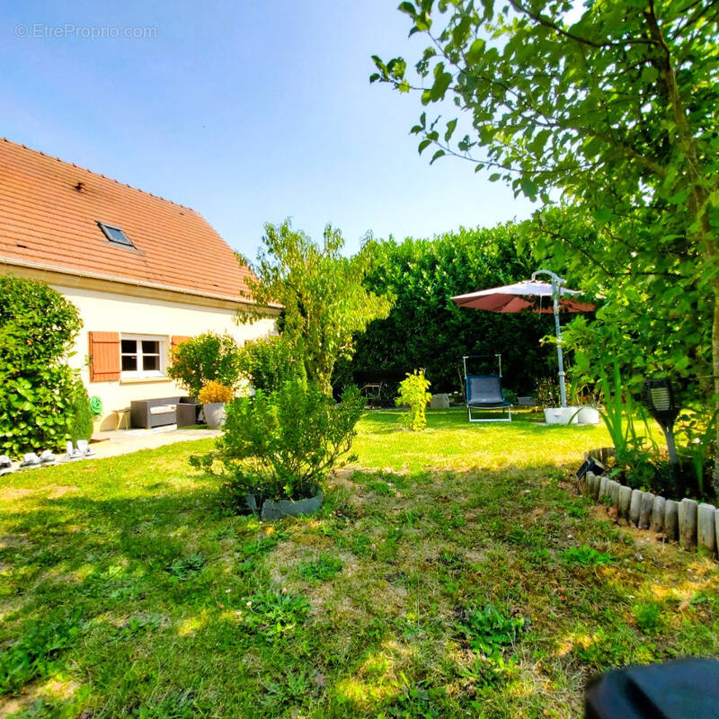 Maison à SALINS