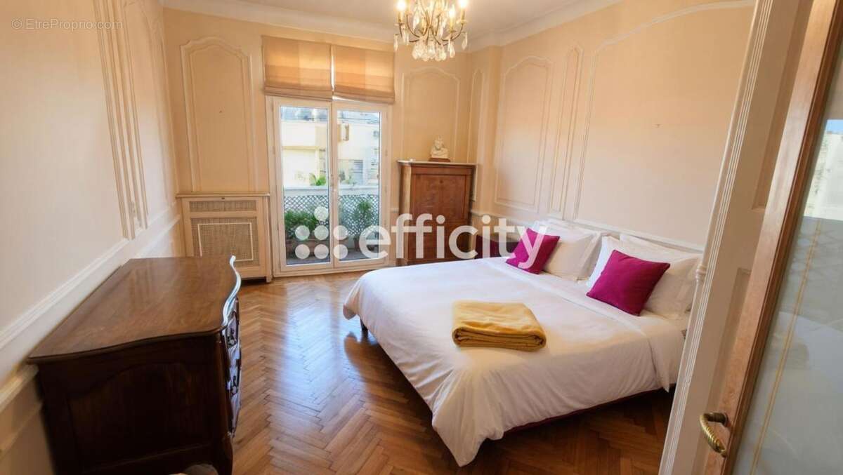Appartement à MARSEILLE-7E