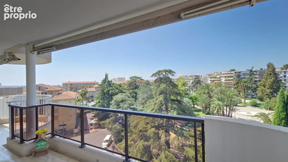 LE CANNET à vendre 4 pièces de 117 m2 avec terrasse et balcon, cave et garage sous-sol - photo 19