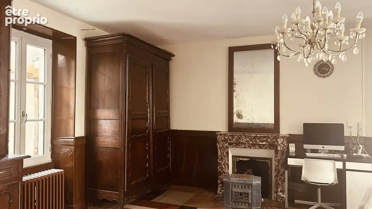 A VENDRE - Maison 5 pièces avec dépendances à Argenton-sur-Creuse centre-ville - photo 1