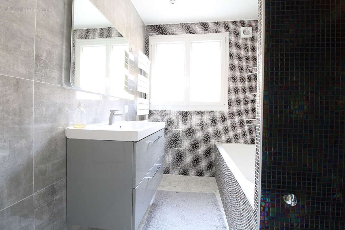 Maison à GRISY-SUISNES