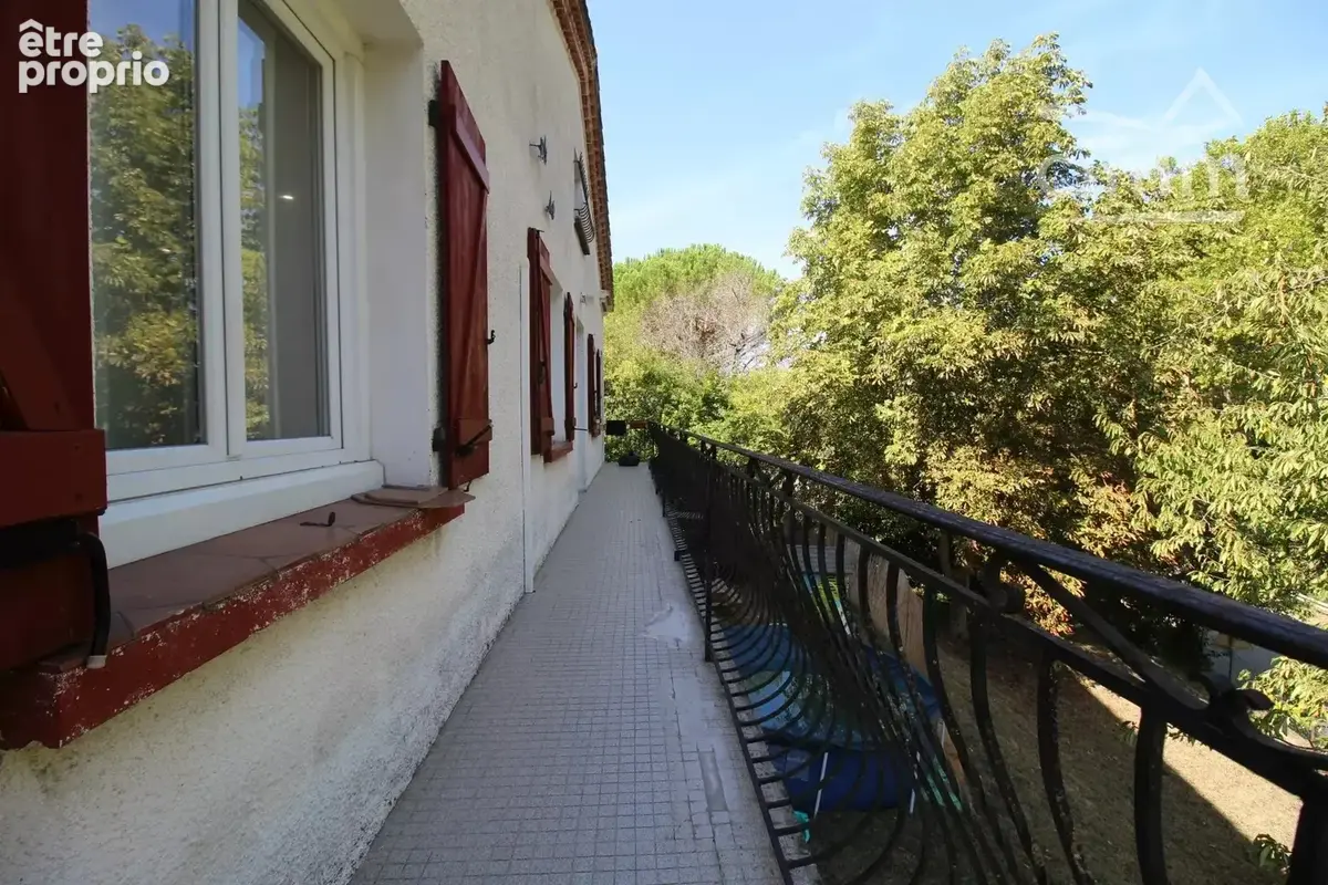A vendre une maison entièrement rénovée avec jardin et garage - photo 21