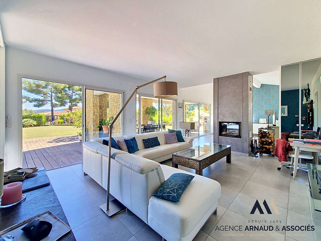 Maison à LA CADIERE-D'AZUR