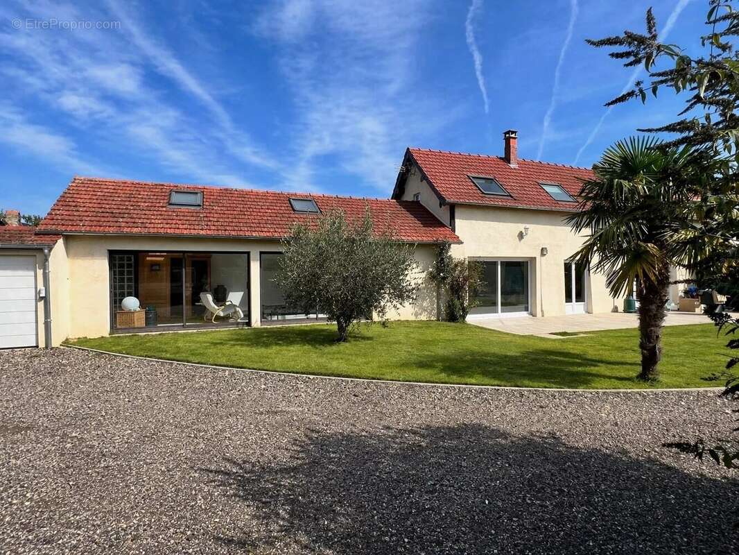 Maison à GAILLARDBOIS-CRESSENVILLE