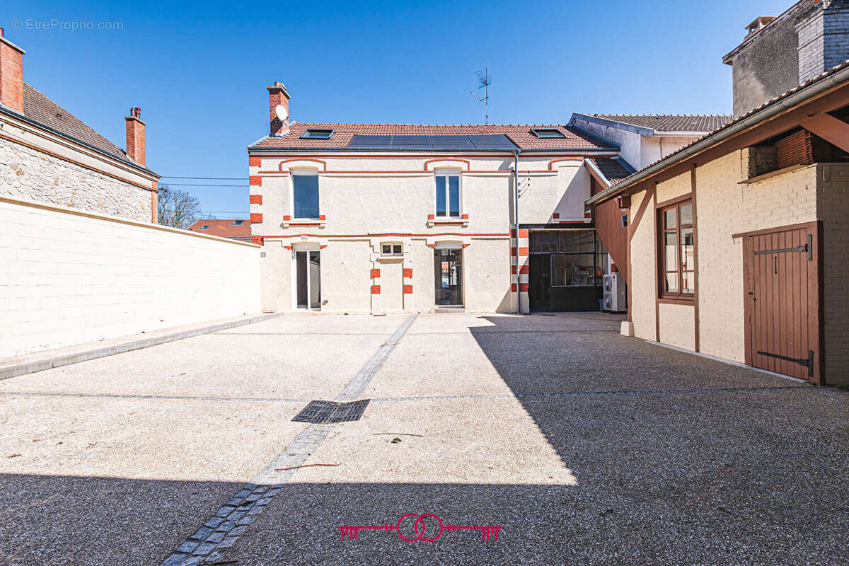 Maison à BEAUMONT-SUR-VESLE