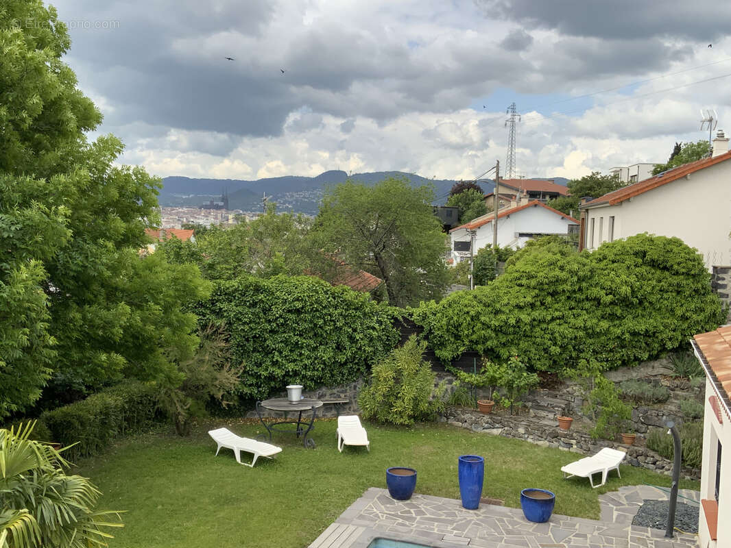 Maison à CLERMONT-FERRAND