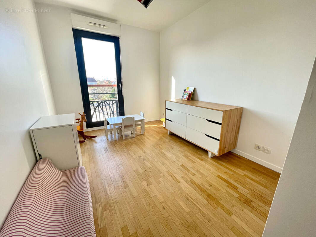 Appartement à COLOMBES