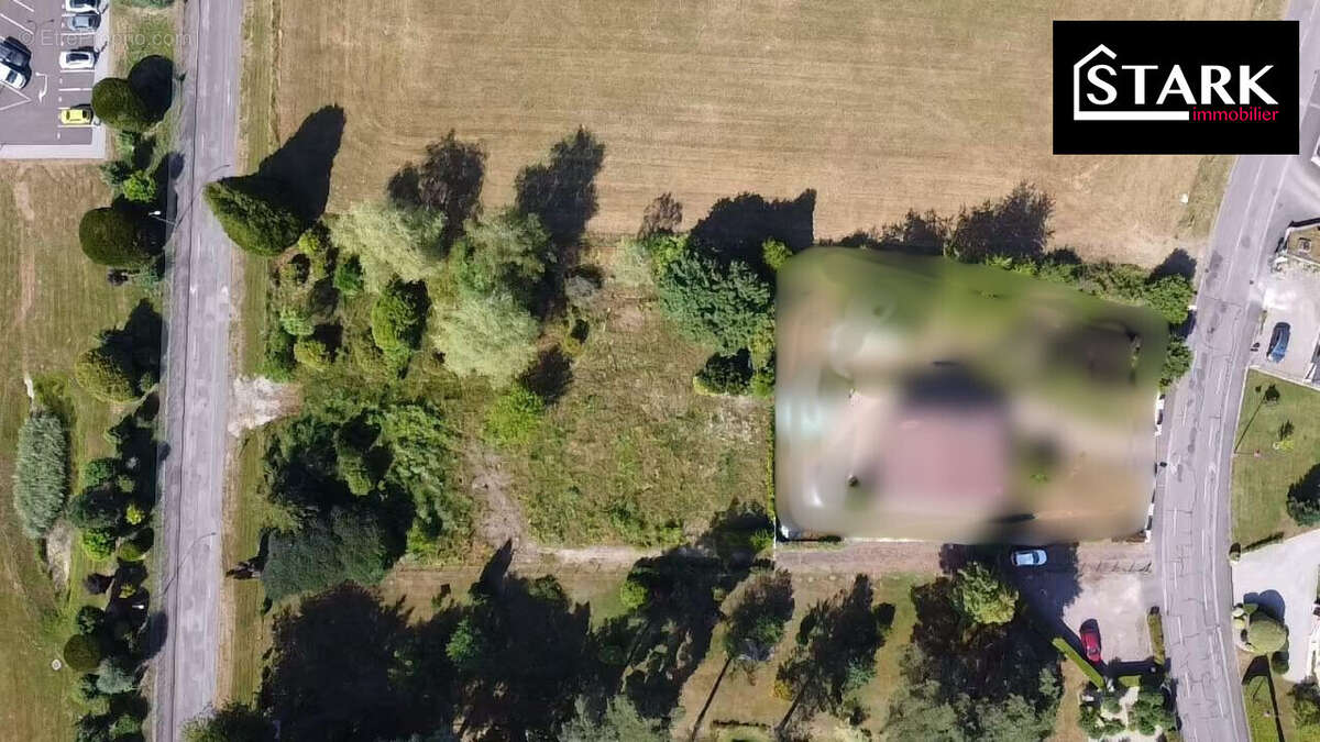 Terrain 3055 m² à Magny-Vernois  - photo 2