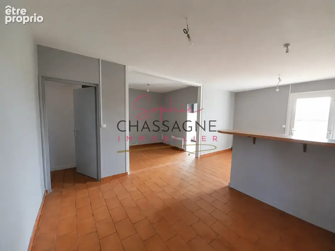 Propriété en pierre avec 2 logements sur 8718 m2 de terrain. - photo 21