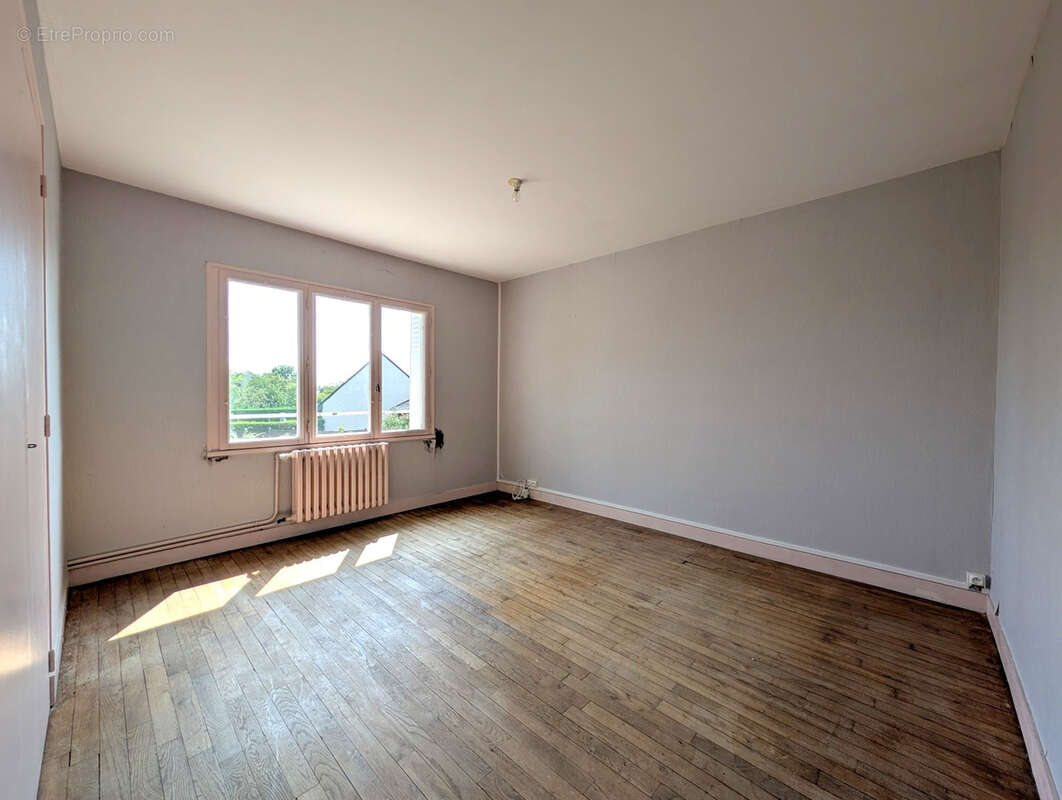 Centre doué maison a rafraichir - photo 6