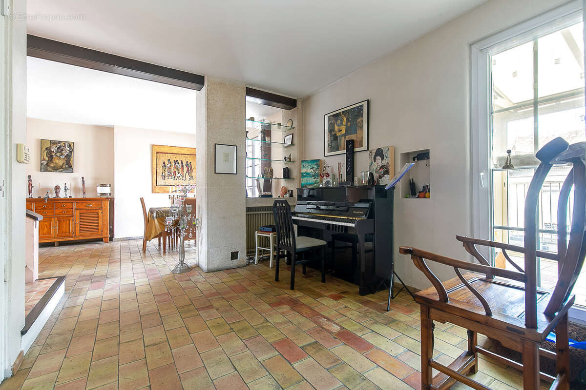 Appartement à MARSEILLE-6E