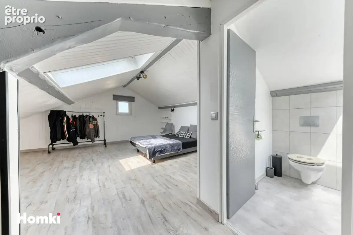 À VENDRE – Superbe appartement duplex rénové dans villa des années 1960 – Rue Guynemer - photo 8