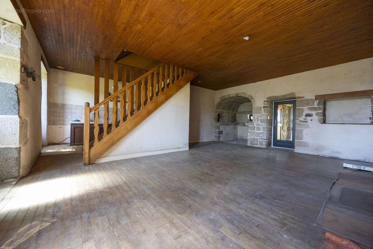 Maison à RILHAC-XAINTRIE