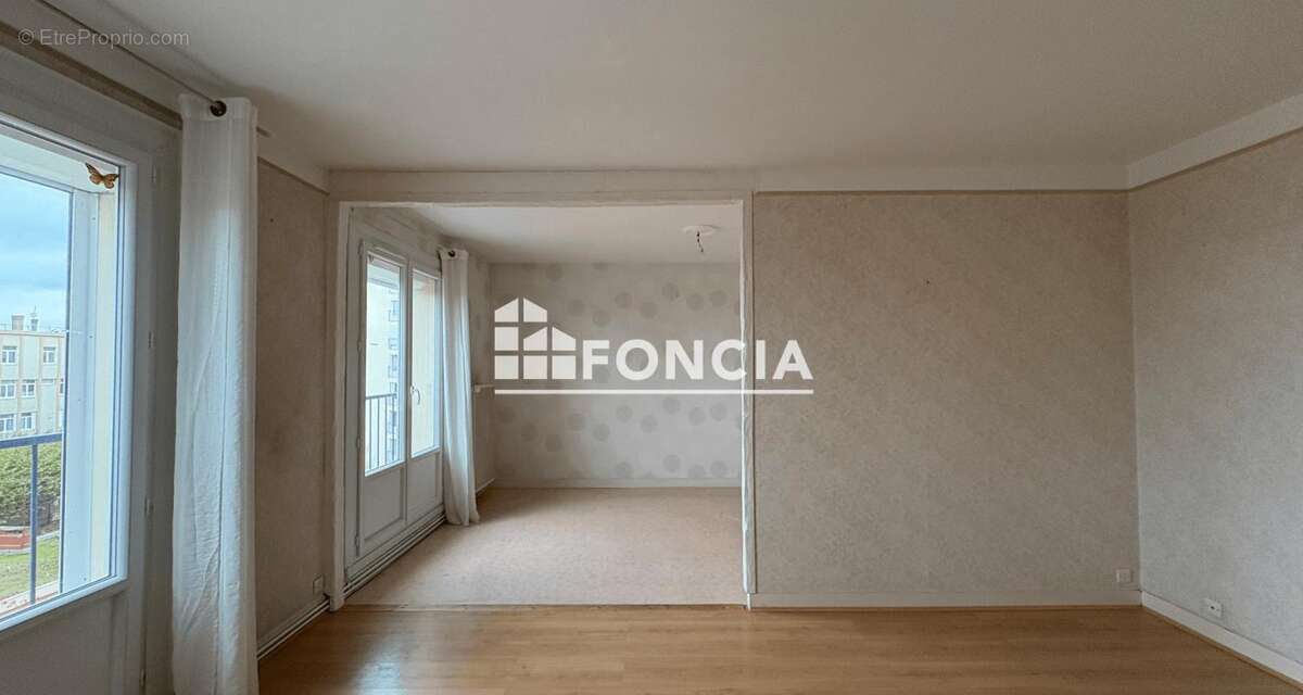 Appartement à LUCE