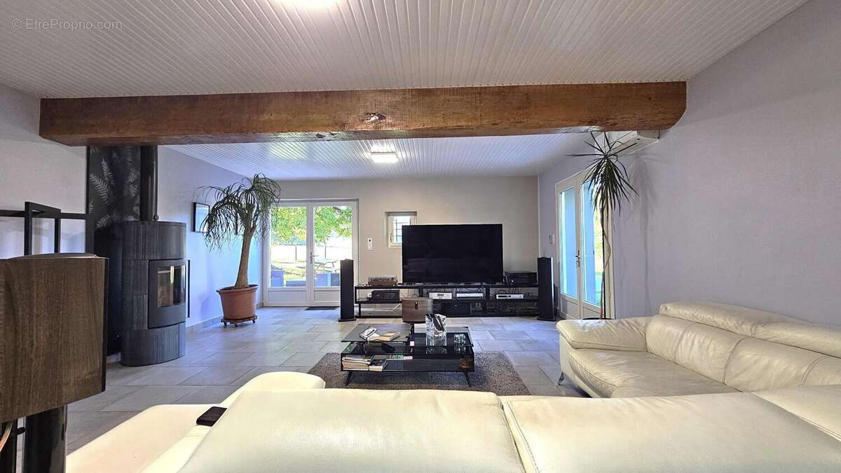 Photo 7 - Maison à SALVAGNAC