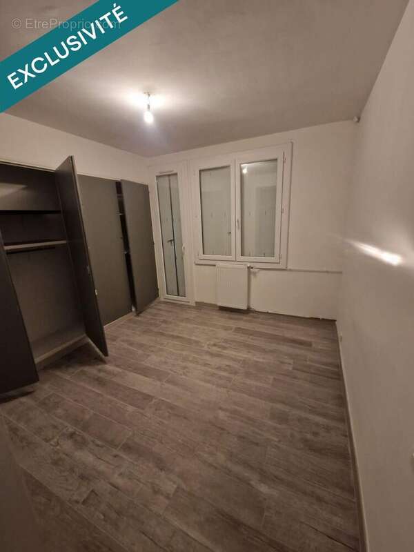 Photo 8 - Appartement à CHATEAU-ARNOUX-SAINT-AUBAN