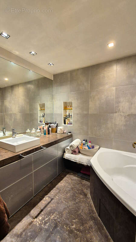 Appartement à GRIMAUD