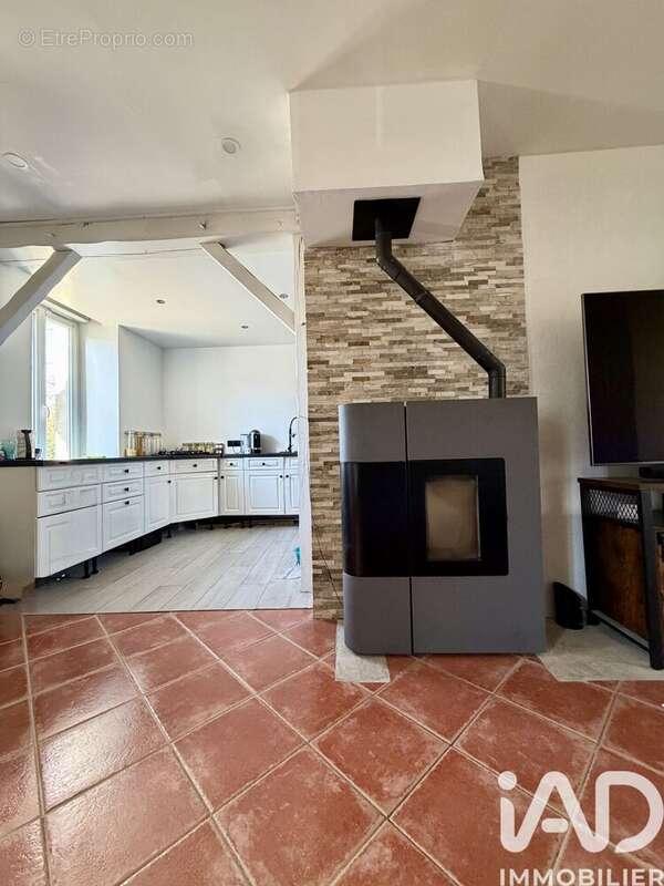 Maison 155 m² à Bazoches-Les-Gallerandes  - photo 4