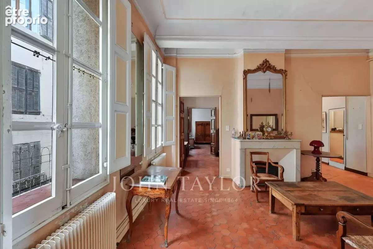 Appartement terrasse 104 m² centre-ville à rénover- Aix en Provence- - photo 4