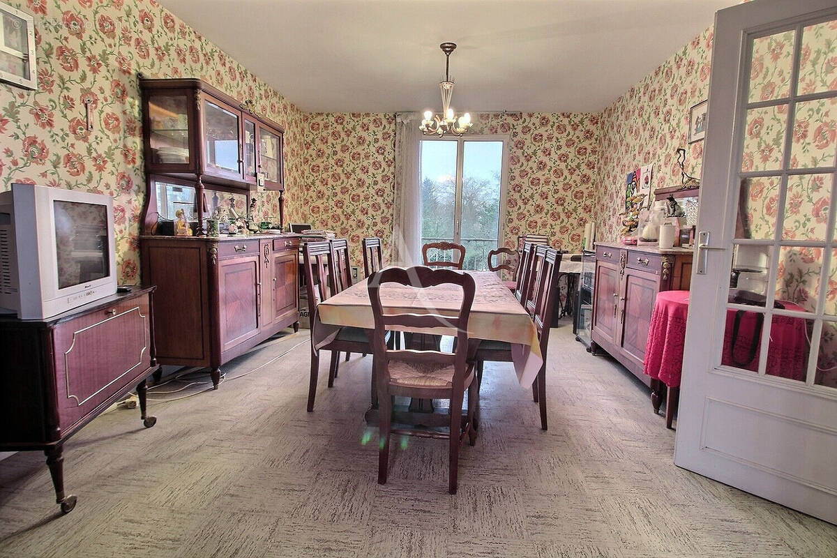 Maison à LE MESNIL-SAINT-DENIS