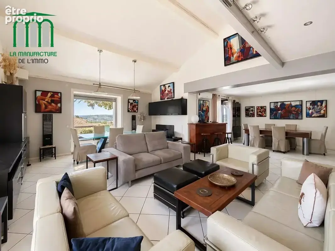 villa d'exception avec piscine et dépendances / saint-genest lerpt golf - photo 9