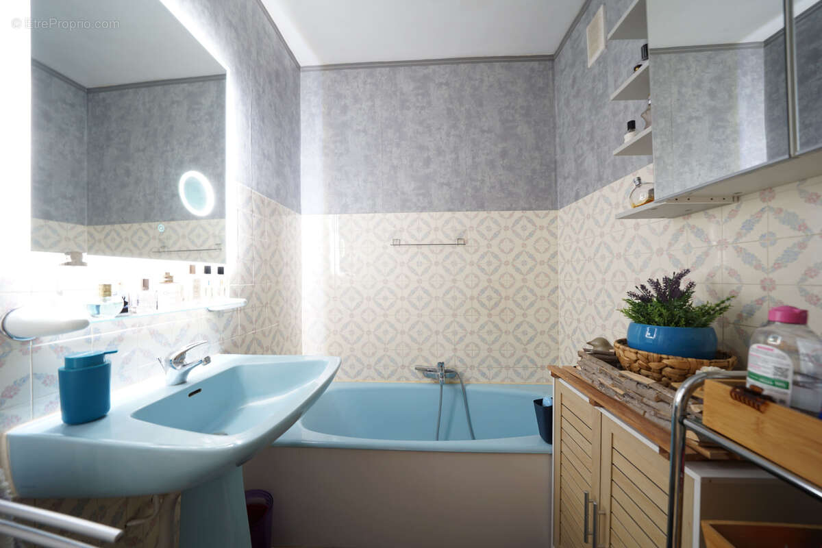 Appartement à FONTAINE