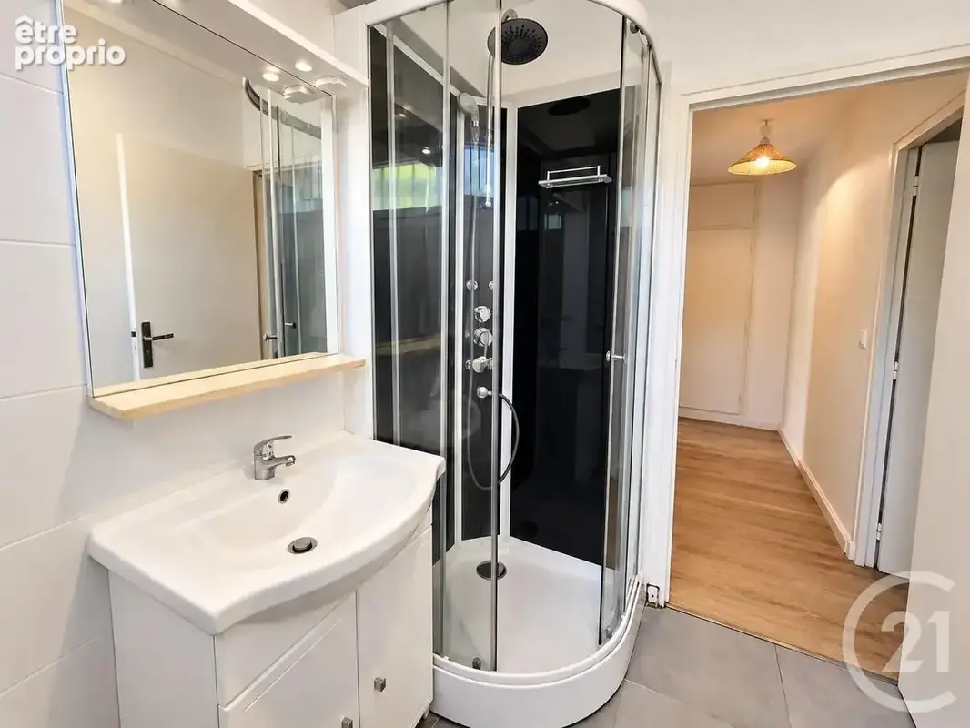 Appartement 44 m² à Saint-Maur-Des-Fosses  - photo 8