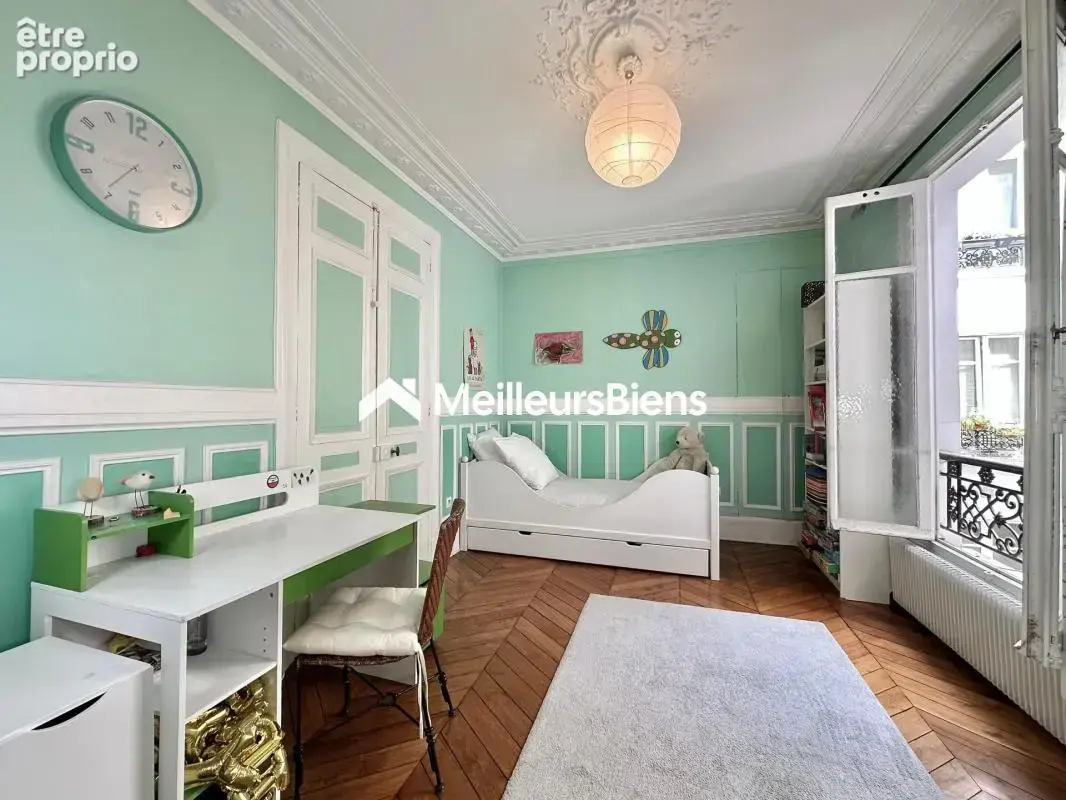 Appartement haussmannien 111 m² 5 pièces avec ascenseur Paris 9e - photo 7