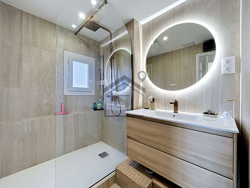 Appartement à VITROLLES