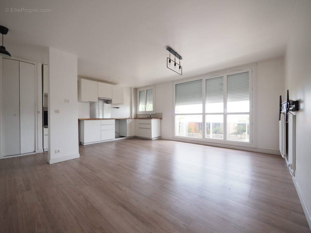 Appartement à FONTENAY-LE-FLEURY