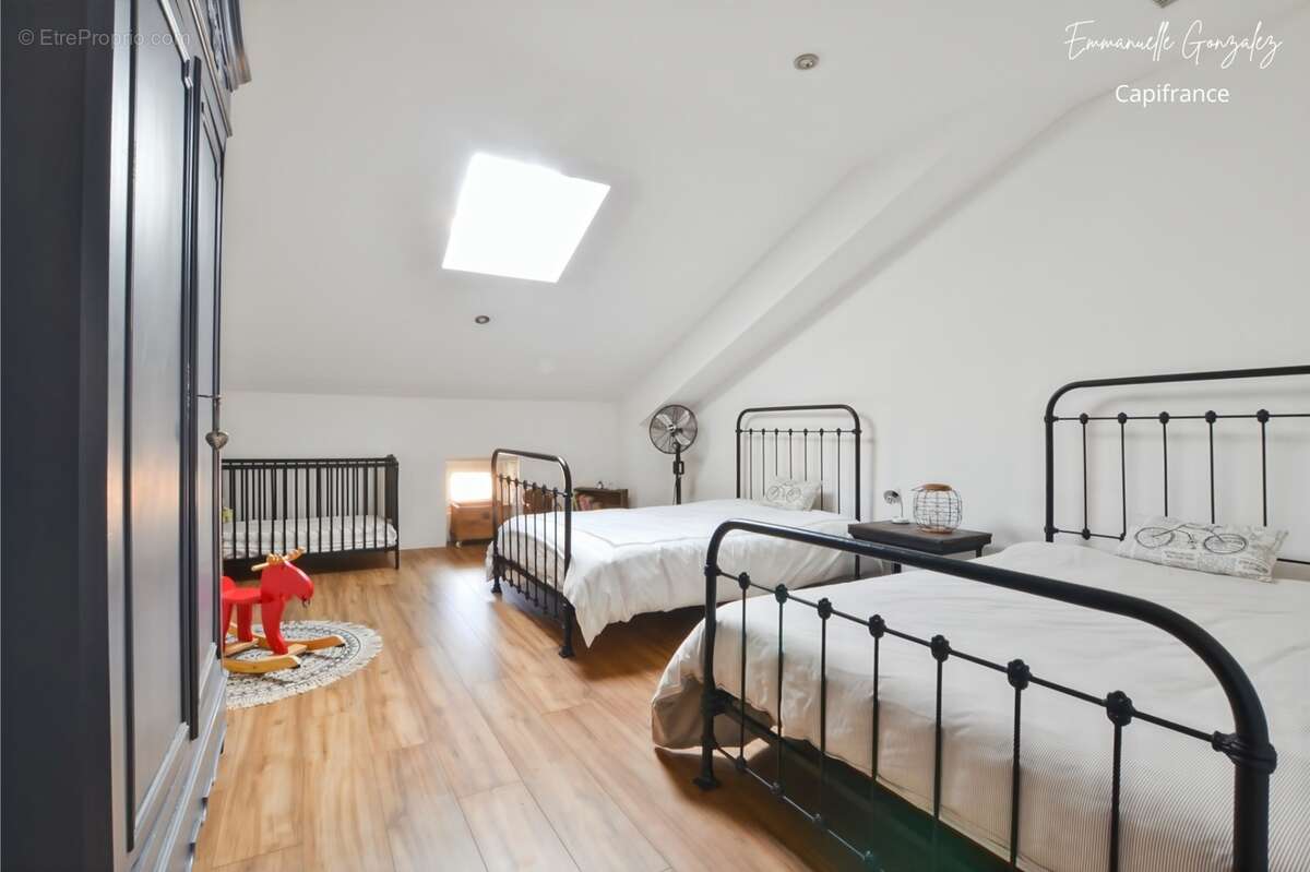 Maison bourgeoise de caractère avec duplex indépendant ASPIRAN (34) - photo 11