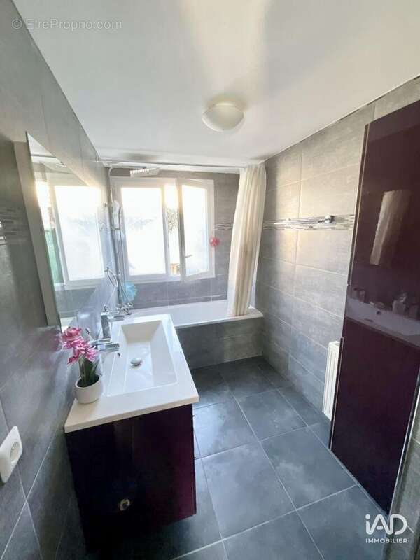 Photo 6 - Maison à OLLAINVILLE