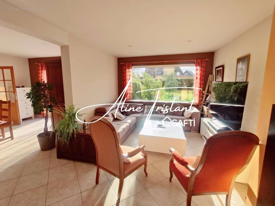 Photo 3 - Maison à FONTAINE-ETOUPEFOUR