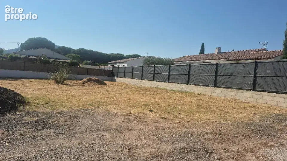 Terrain à VIDAUBAN