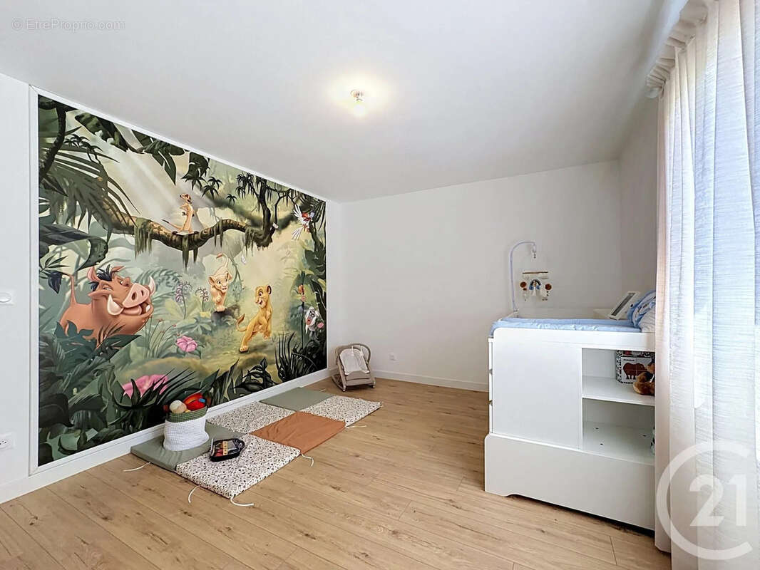 Maison 138 m² à Saint-Denis-En-Val  - photo 5