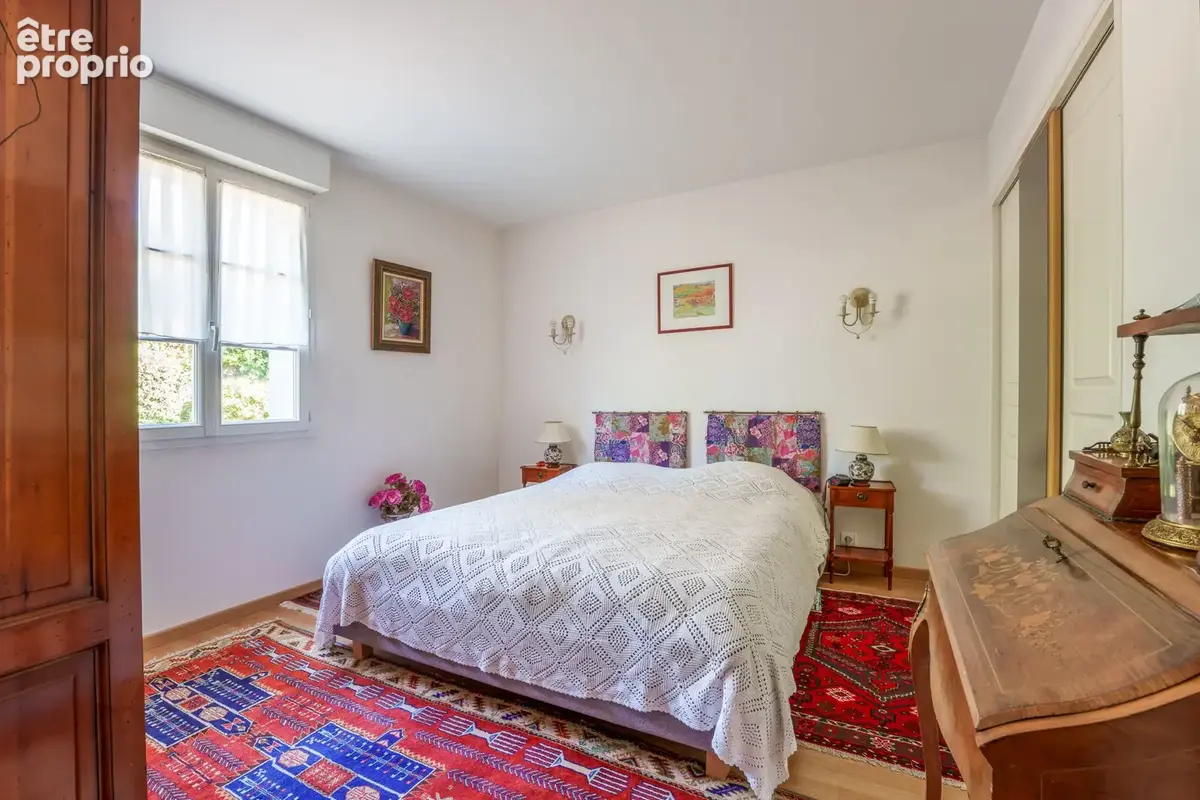 Tours limite Saint Cyr sur Loire, propriété exceptionnelle à vendre. - photo 9