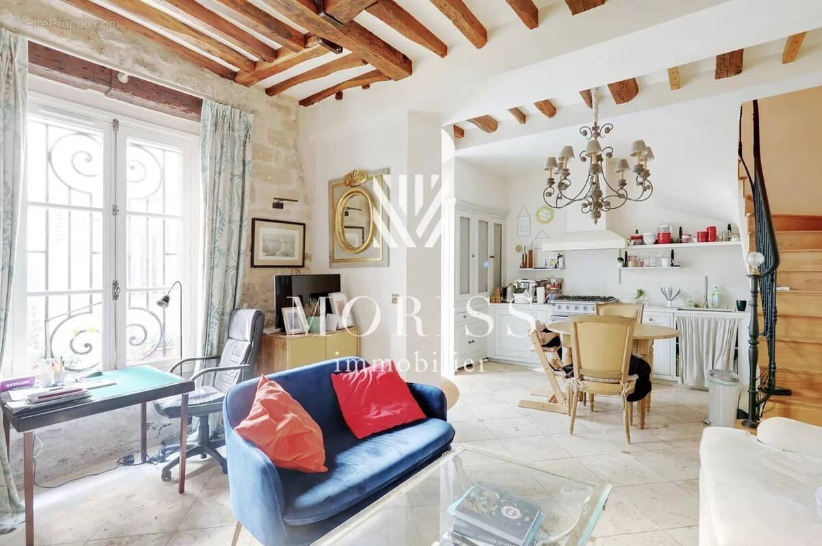 Appartement à PARIS-16E