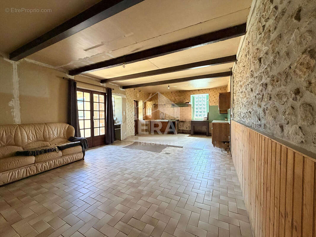 Maison à FLEAC