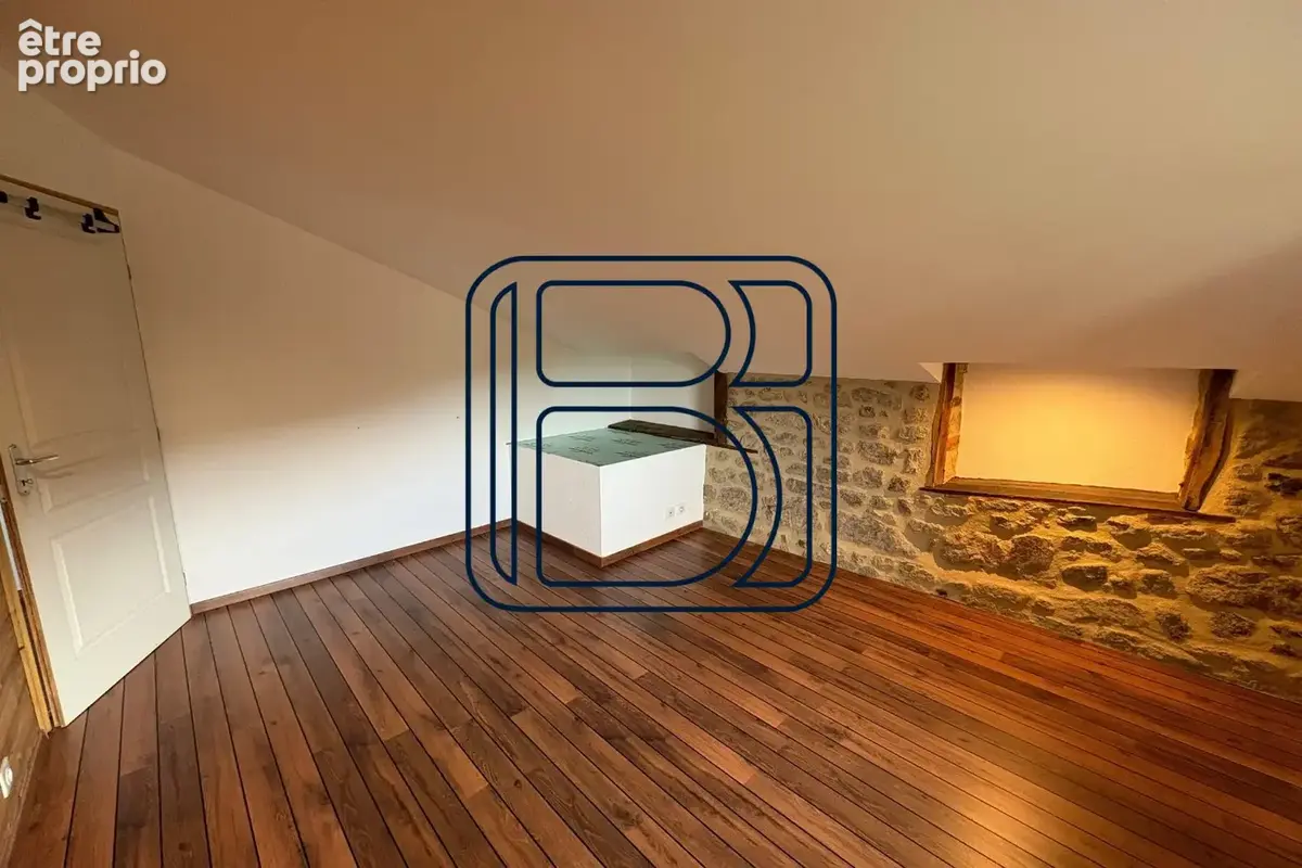 Maison 8 pièces 98 m² à vendre à Marat (63480) - photo 8