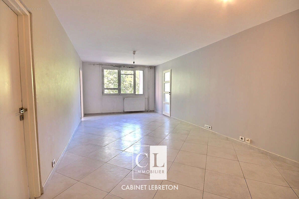 Appartement à MARSEILLE-10E