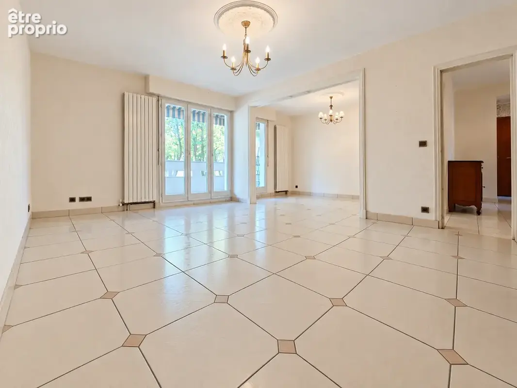 Appartement T4 de 88 m2 avec terrasse et vue sur le parc - photo 2