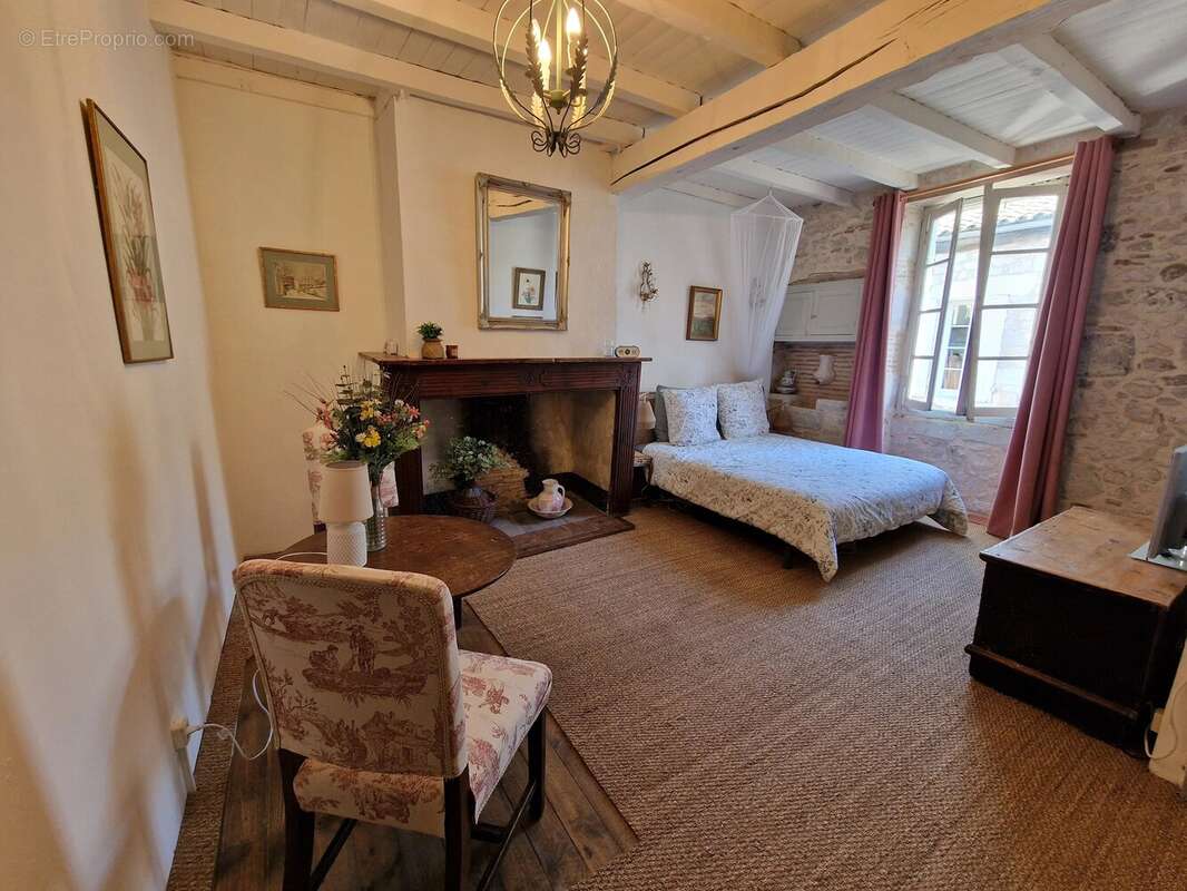 Appartement à MONFLANQUIN