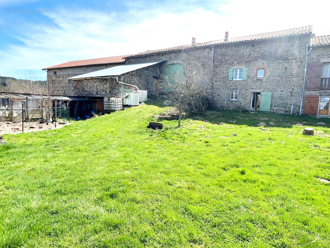 Maison à SAINT-PAL-DE-CHALENCON