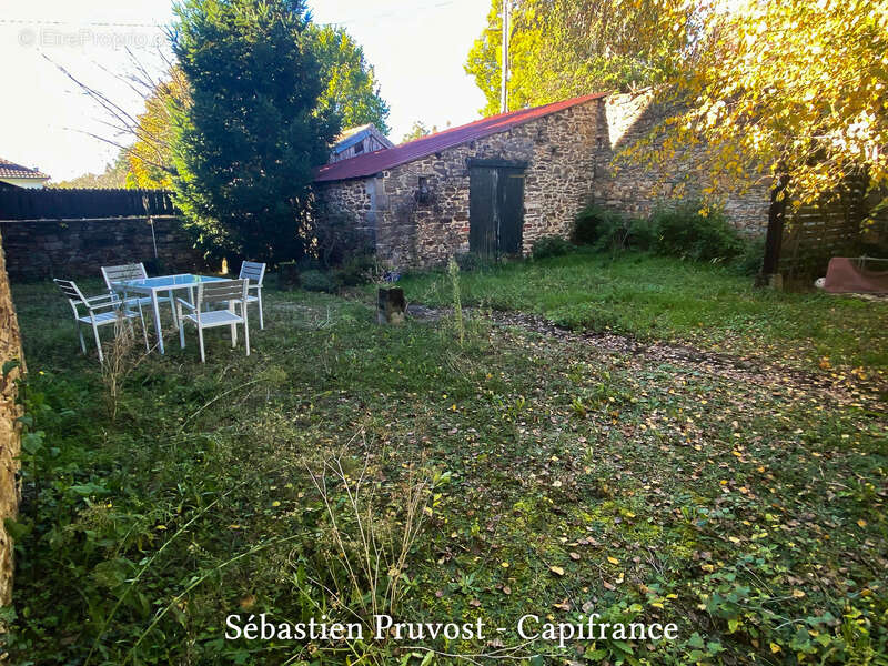 Maison à LA COQUILLE