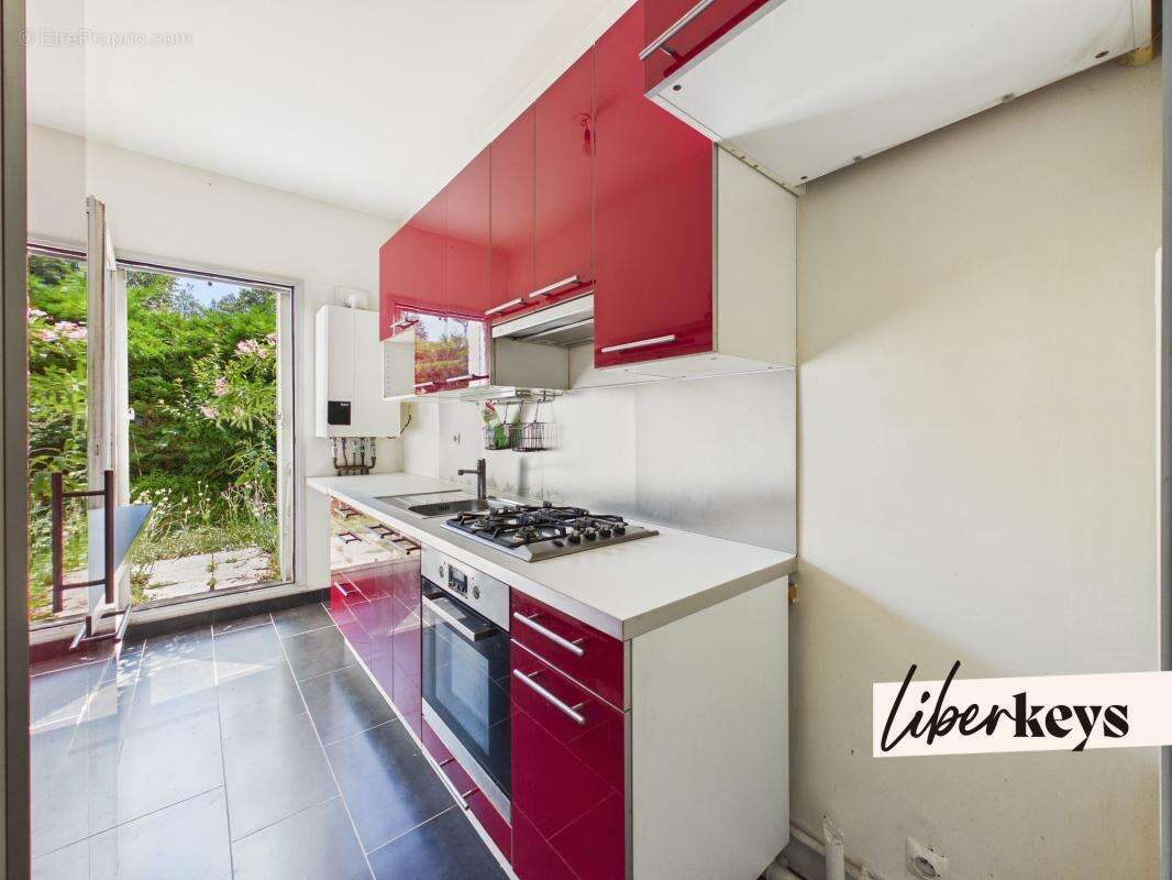 CRÉTEIL – Quartier Buttes-Halage – Grand 3 pièces avec terrasse, jardin, box et cave - photo 5