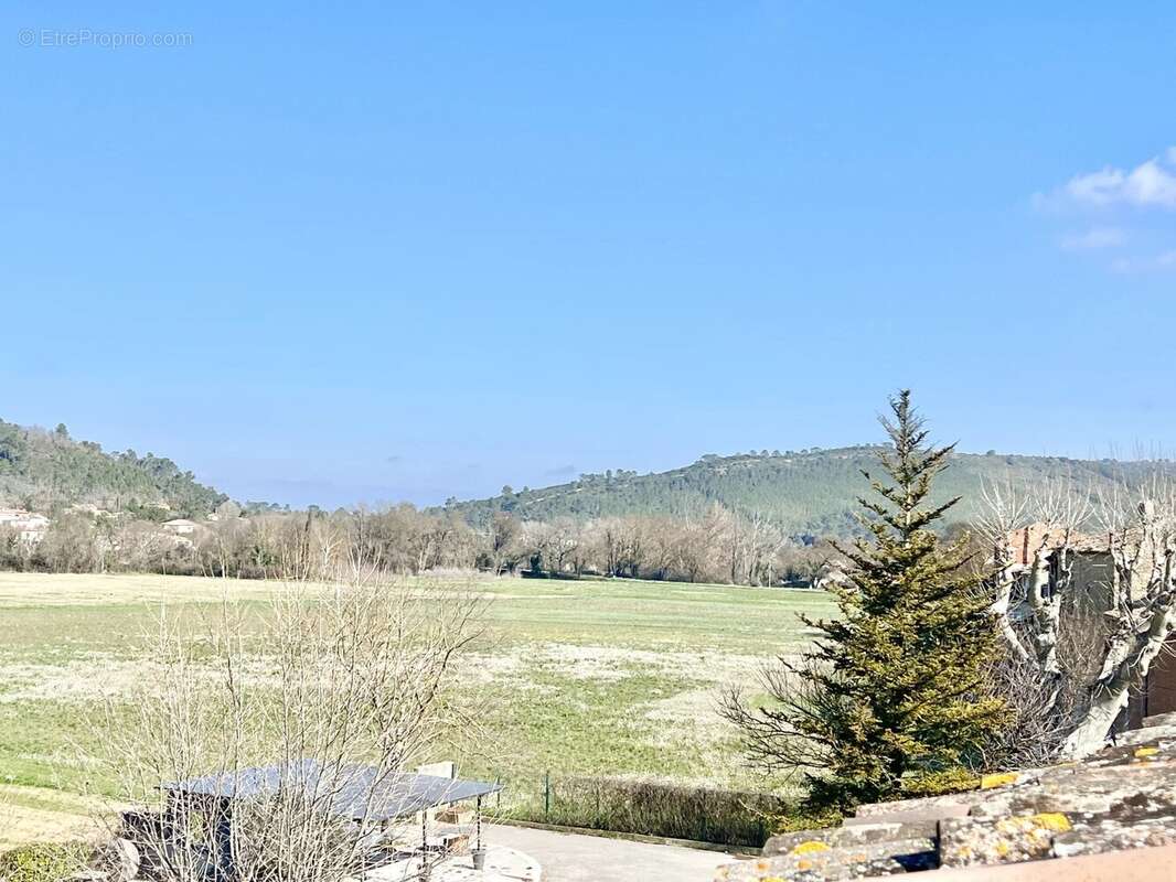 Appartement à FORCALQUEIRET
