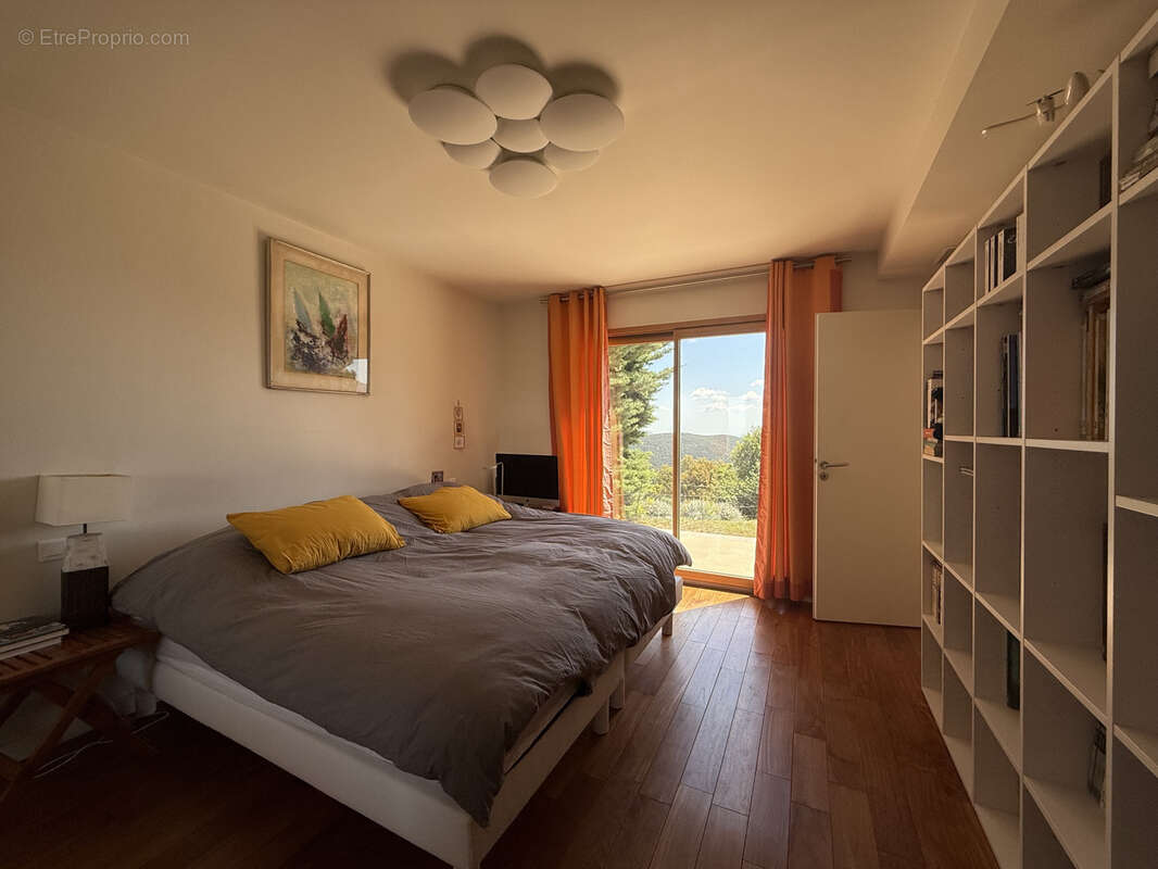 Rare propriete comtemporaine avec vue mer et nature preservee - photo 8